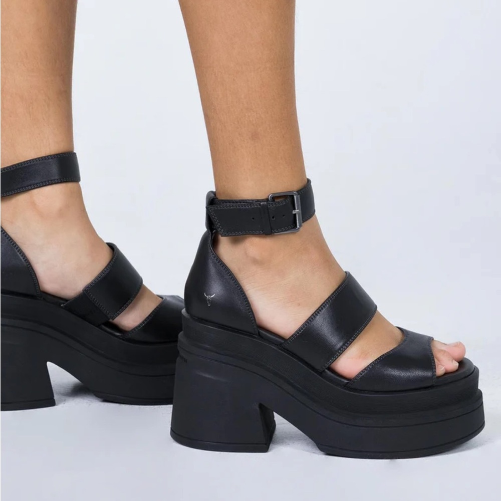 Windsor Smith Chunky Match Black Platform Sandals - size 6